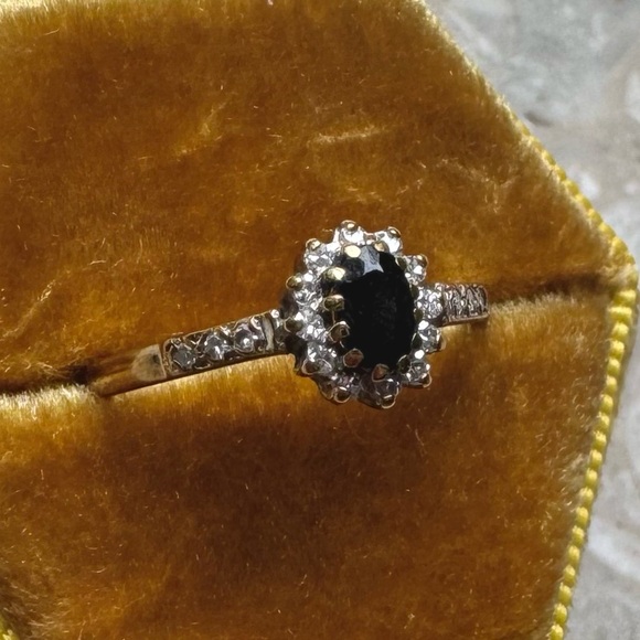 Vintage Sapphire Oval Diamond Halo Yellow Gold Ring

L - Picture 4 of 10